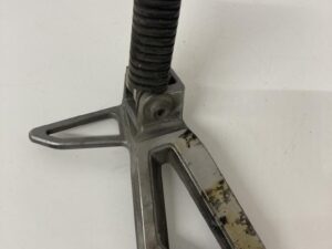 Suzuki GSF 1200S Bandit (96-00) - Bal hátsó lábtartó