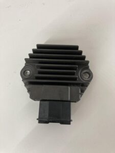 Honda VFR750 (94-97) - Feszültségszabályzó