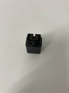 Kawasaki J300 (14- ) - Relé 4