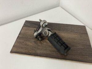 YAMAHA FJ 1200 (86-93) - Bal első lábtartó 2