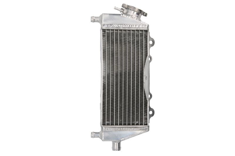 Vízhűtő radiátor RAD-137R