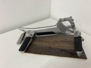 Yamaha FJR 1300 (06-12) - Jobboldali lábtartó konzol