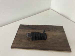 Kawasaki ER-5 (01-05) (97-05) - Első lábtartó 1